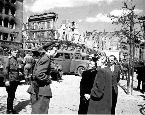 Наши в Берлине