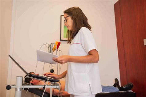 Posição Dos Eletrodos No Ecg 4