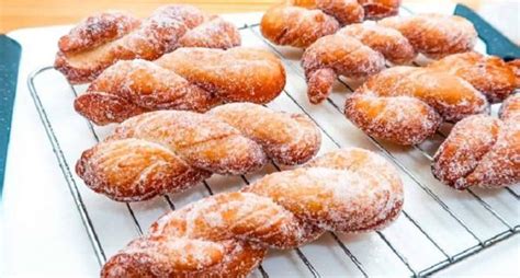5 Jajanan Anak Sekolah yang Lagi Viral, Unik Ada Donat Ulir hingga Es ...