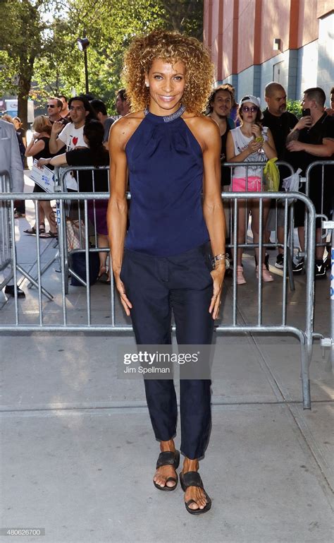Michelle Hurd's feet