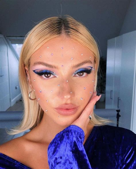 64 Beautiful and Unique eye makeup ideas | Melody Jacob