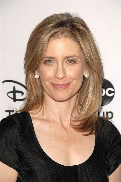 Helen Slater - About - Entertainment.ie