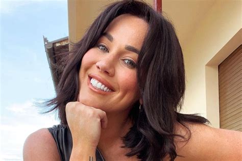 Spilled In The Yurt Sophie Uses Every Word As She Bars It All news