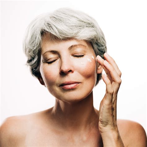 How To Help Congested Skin, Celebrity Dermatologist Explains - Parade