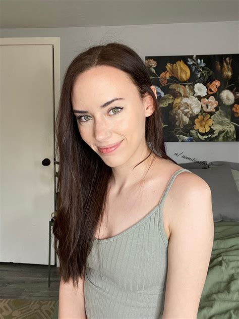 Hey there : r/SFWNextDoorGirls