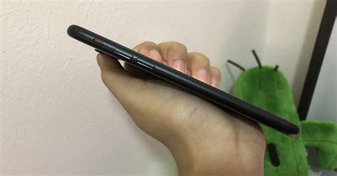 IPhone SE 2020 Review: Compact Device That Surprisingly Excels at Gaming