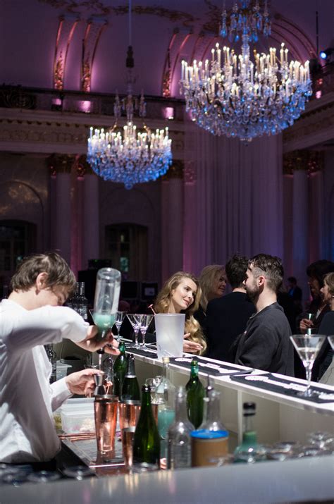 VIOLET SNOW – der Cocktail zur Oper – Staatsoper Berlin Blog