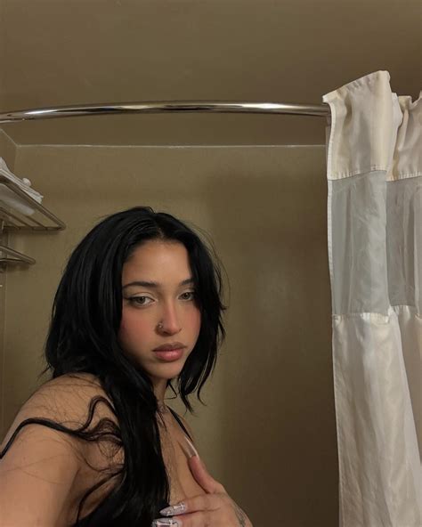 Mariah Angeliq - Mariah Angeliq added a new photo.