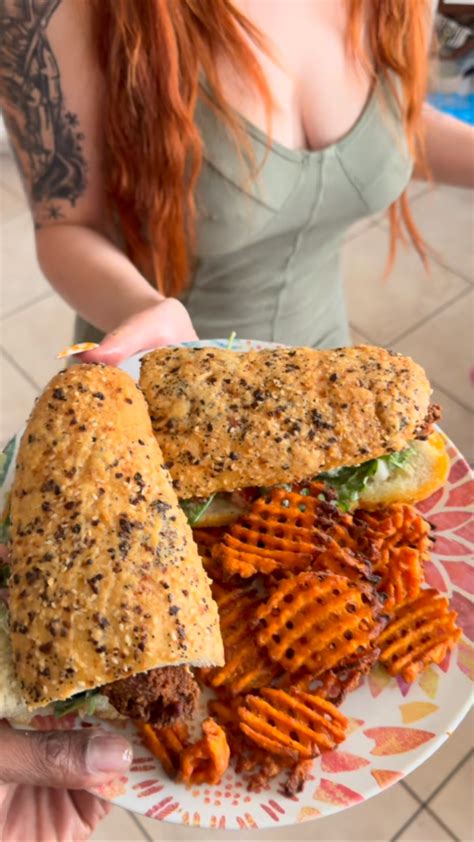 Pawg Emily (@redheademssreels) • Instagram photos and videos