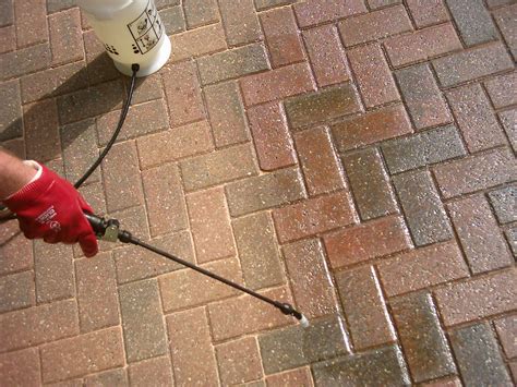 How to apply block paving sealer like a professional