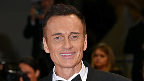 Who Are Julian McMahon’s Parents? Meet His Mother Sonia & Father Sir