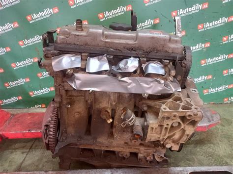 Motor CITROËN C3 Typ motoru KFV obsahuje: výfukové sání 100391058 ...