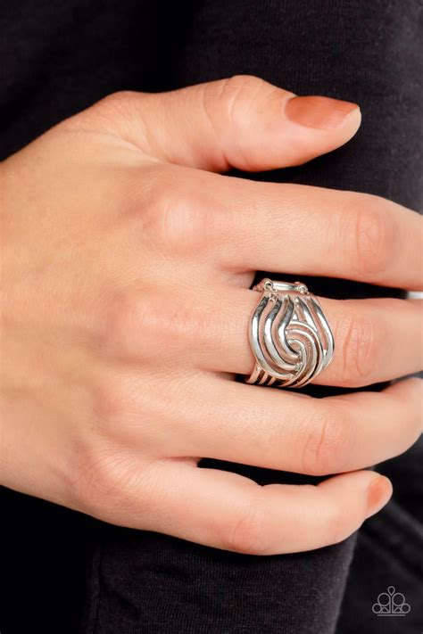 Interlocked Insignia - Silver (0623) – Bling with the Kings