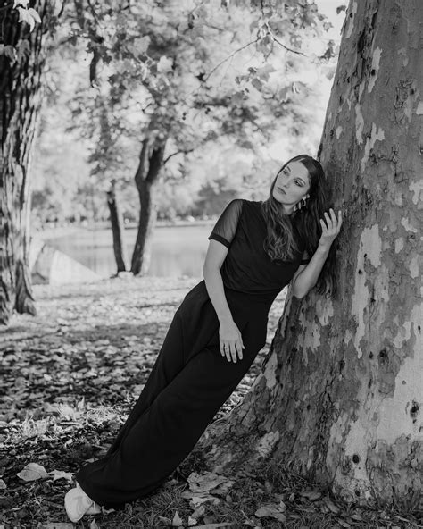 Small+Perky+Beautiful+Breasts Photos, Download The BEST Free Small