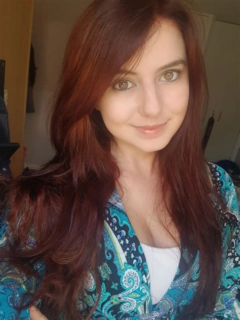 Hey 😊 | Scrolller