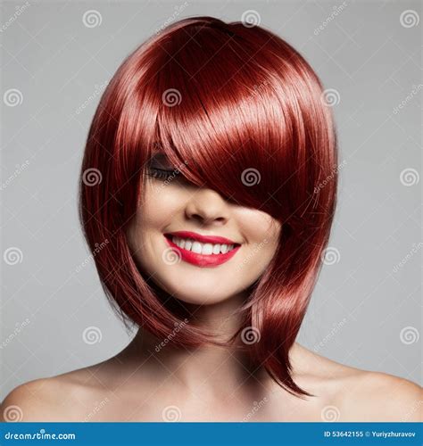 Brighter shades will dominate red hairstyles short hair trends 31