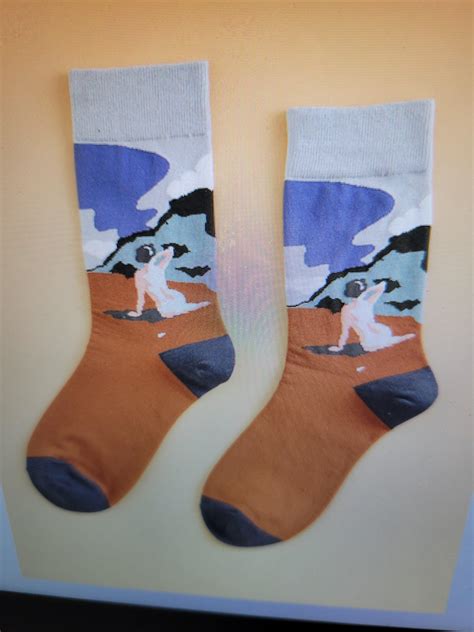 What painting is used on these socks? : r/WhatIsThisPainting