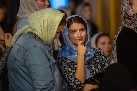 Можно ли с месячными ходить в церковь?