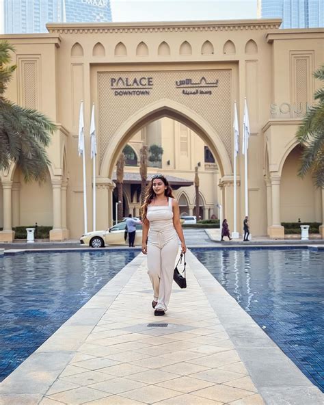 Suhana Khan glams up in White jumpsuit from Downtime, Dubai: Pics inside