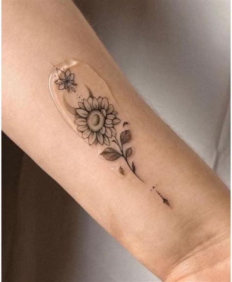 Idee tatuaggi girasoli: Significato tattoo Girasole