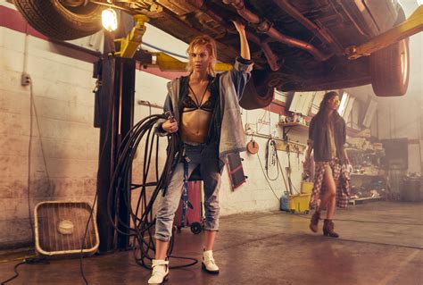 Garage Girls — Nancy Gabriela Photography