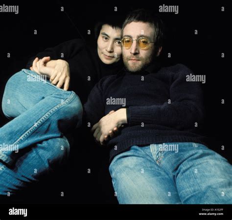 John Lennon and Yoko Ono London 1970 Stock Photo: 123647 - Alamy