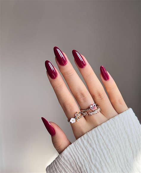 43+ Trending Elegant & Classy Nail Ideas (2024) - DrExplains