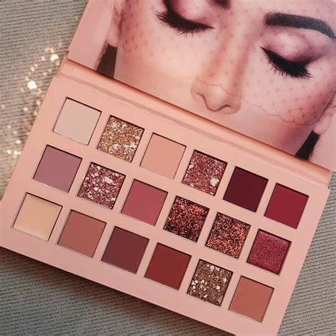 Pin by Ler Chik on Maquillaje in 2020 | Glitter pigment, Eyeshadow ...