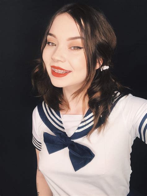 You should check out my ManyVids : r/manyvids