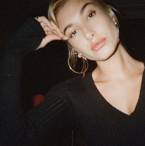 icon, icons and hailey baldwin - image #7731926 on Favim.com