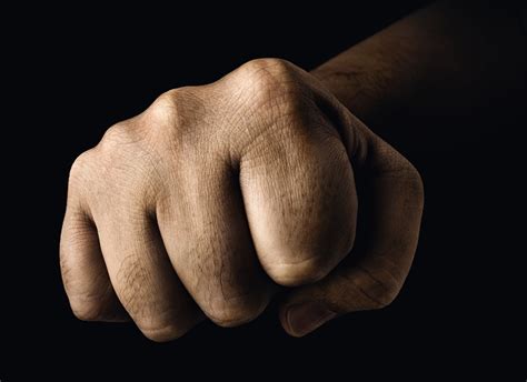 Man delivers a fatal punch to his foe during a fight outside an ...