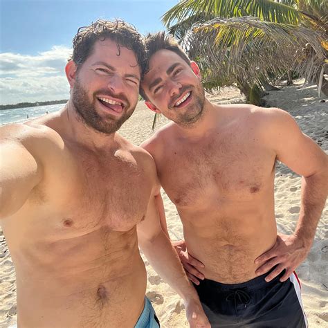 'Mean Girls' star Jonathan Bennett marries Jaymes Vaughan