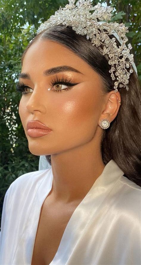50 Romantic Wedding Makeup Ideas : Flawless Look