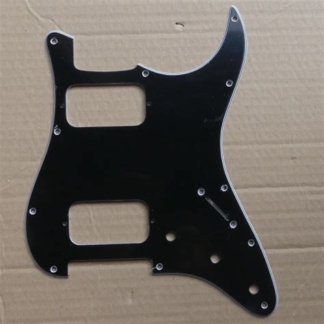 PICKGUARD STRATOCASTER HH NOIR 4 PLIS BOSTON