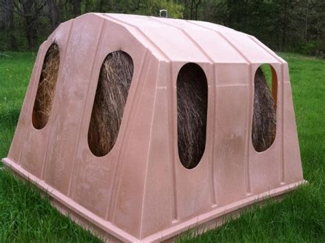 Covered Horse Hay Feeder & Pasture Feeder - Dade City Florida - Coon ...
