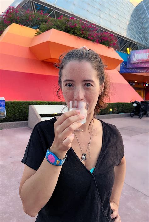 Weekend is here. Whatcha drinking? : r/FreckledGirls