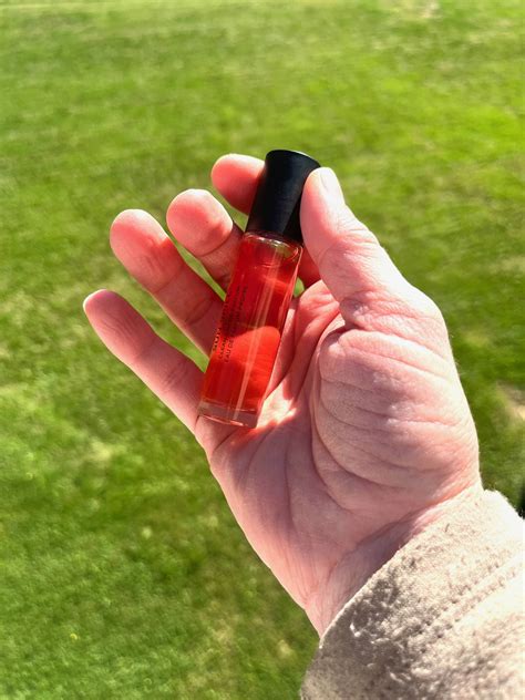 Navigating Fragrance Ingredients: Concerns and Safer Alternatives