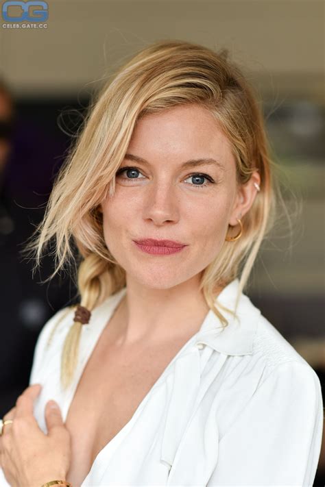 Sienna Miller Nacktbilder vom Playboy, OnlyFans leaks und unzensierte