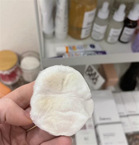 First time using glycolic acid… on freshly cleansed skin 🤯 : r/Skincare