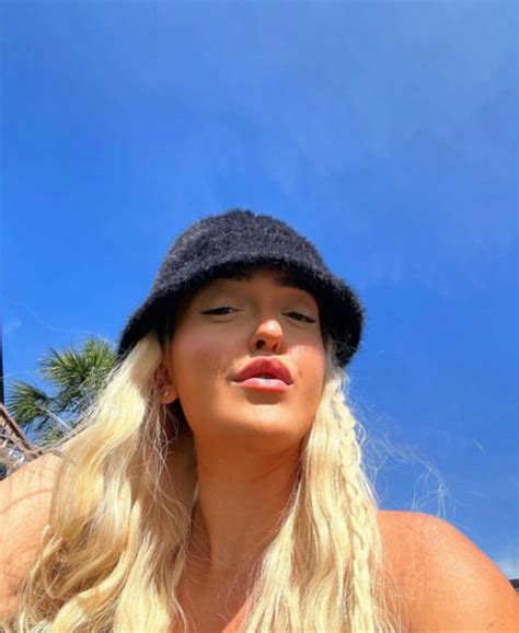 Erika Calabrese Nude Porn