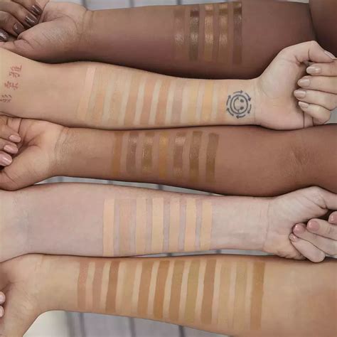 Купить тональный крем для лица по низкой цене в интернет-магазине Avon