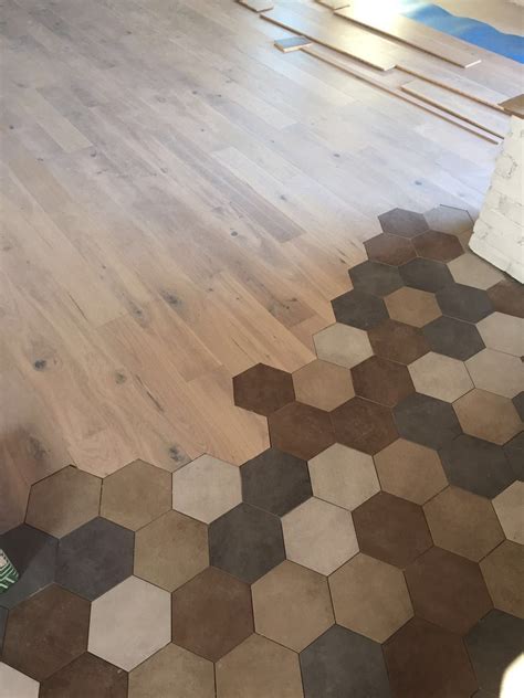 Ähnliches Foto | Pavimento cucina, Piastrelle parquet, Design piastrelle