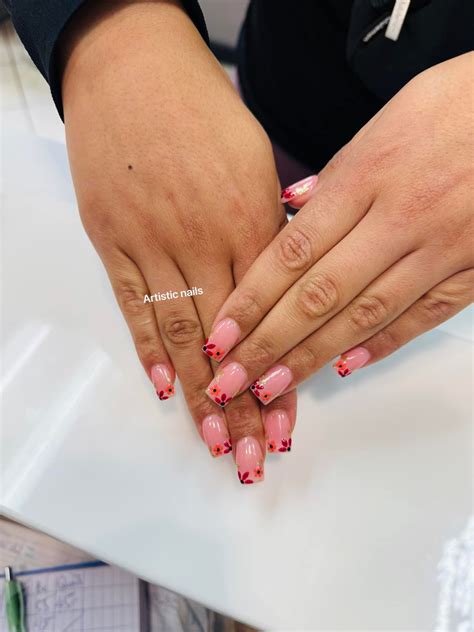Artistic Nail Salon | Williamsburg VA