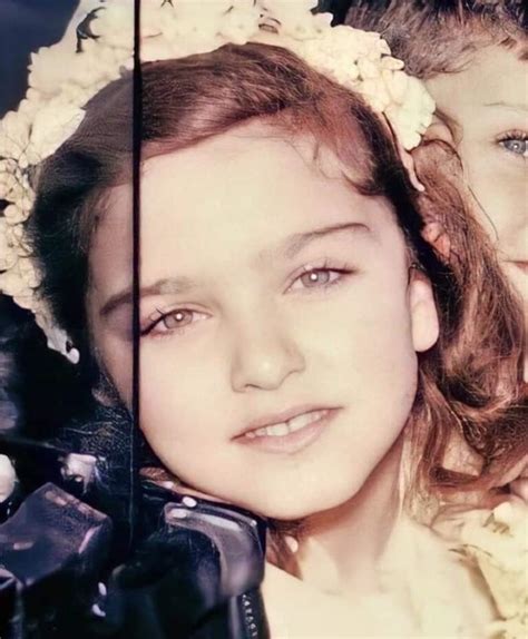 16 серпня 1958 р. у Бей-Сіті, Мічиган, США народилася Мадонна Луїза ...