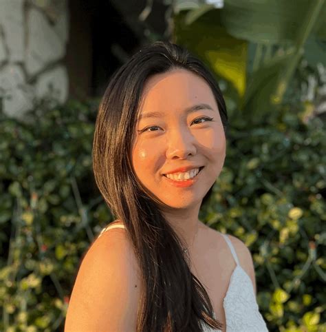 Macy Lu – Medium