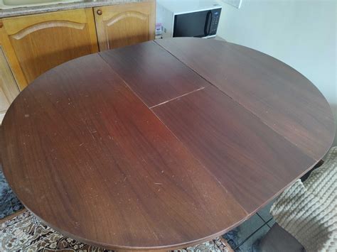 Продавам трапезна разтегателна кръгла маса с диаметър 110 см гр. Стара ...