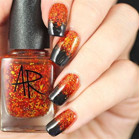 20 Unique Nail Designs for 40 Year Olds - halloween gra nt nails 1 | 20 ...