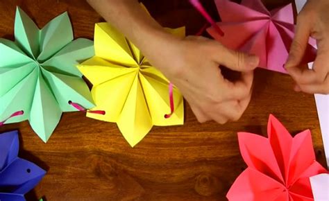Как без клея сделать очень красивую гирлянду на Новый год?