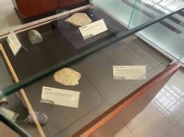 Sekis Mika: Bebatuan yang Berada di Museum Sribaduga Halaman 1 ...