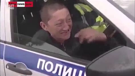Две тапочки слетели - YouTube